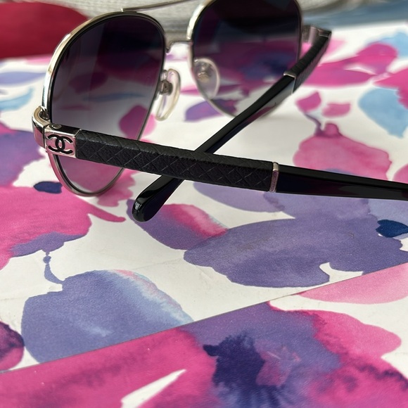 *FLASH SALE* • Authentic CHANEL Aviator Sunglasses • - Picture 7 of 11